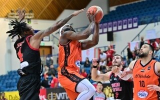 Syrian Homs Al-Fidaa Defeats Al-Wahda in Dubai Tournament