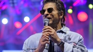 Shah Rukh Khan to Perform Live in Dubai | Ours Abroad News