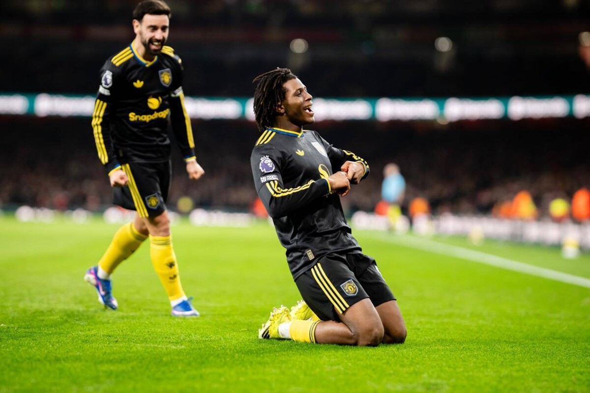 Manchester United Defeats Arsenal in Dramatic Premier League Encounter