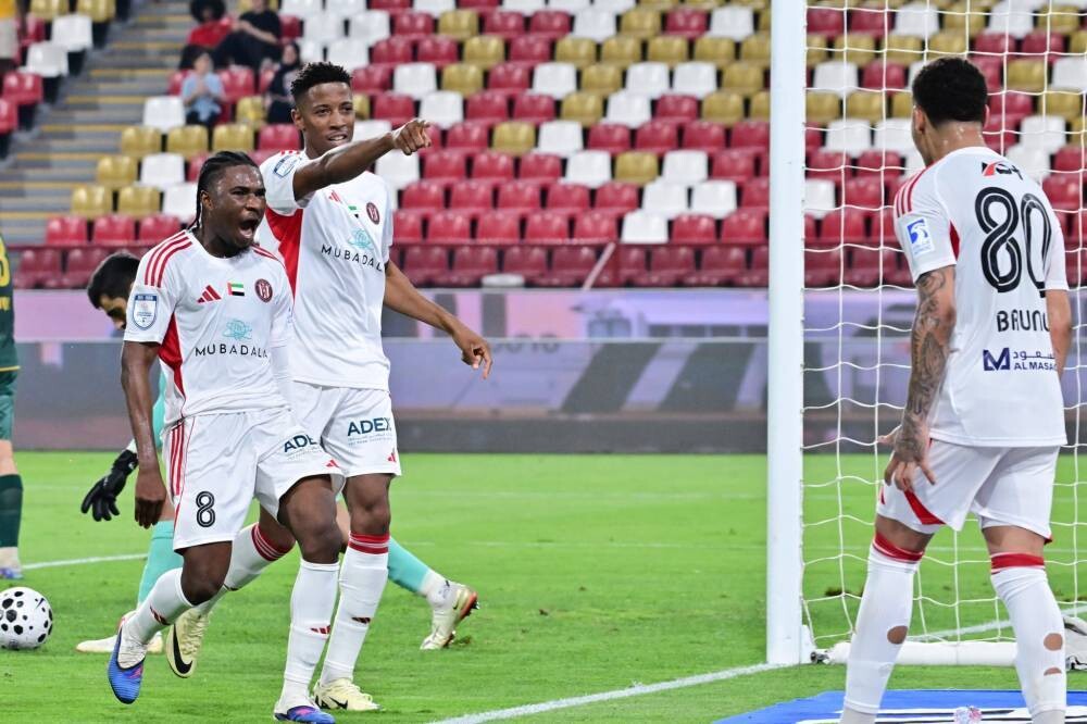 Al Ahli Claims Victory, Tops League Standings