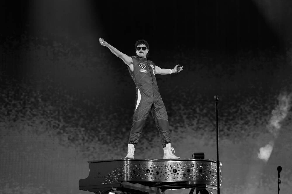 Бенсон Бон открыл серию концертов в Дубае после гонки