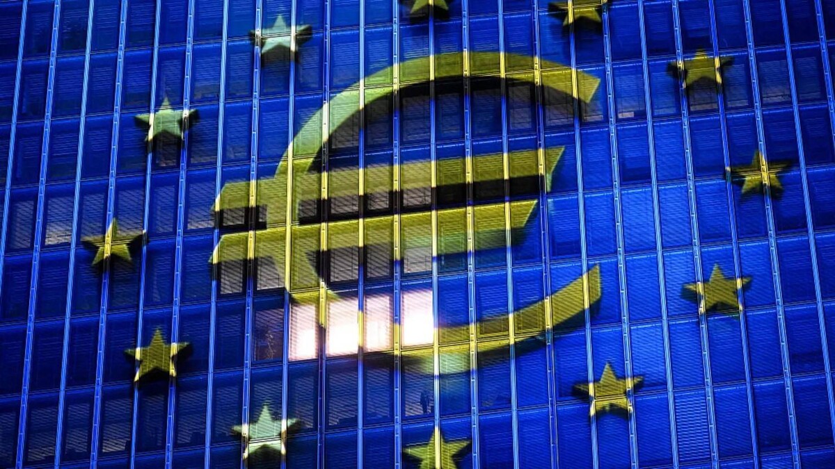 ECB Holds Rate at 2% Due to Iran War