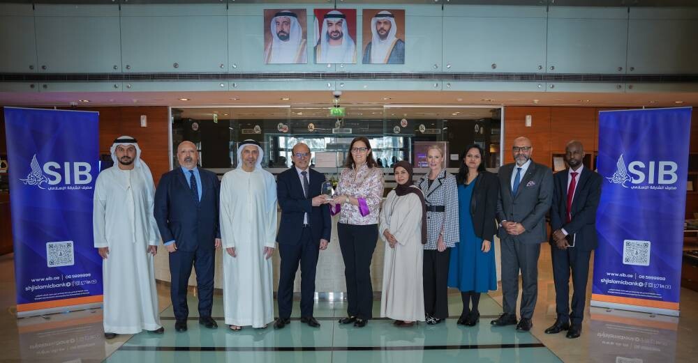 Sharjah Islamic Bank Receives Award from Deutsche Bank