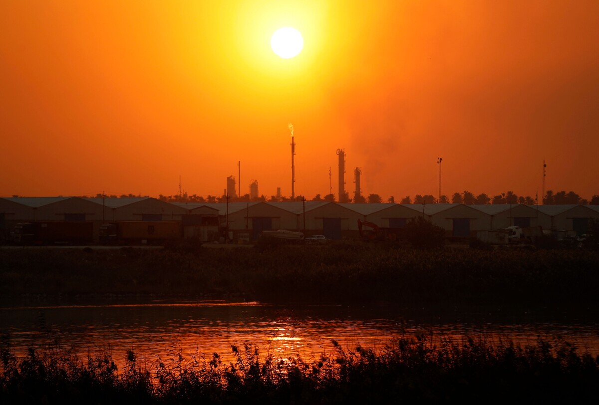 Oil Prices Stabilize Amid Oversupply Fears