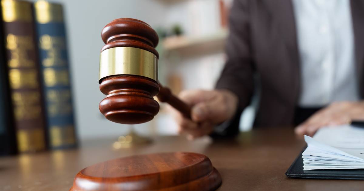 Дубайский суд обязал выплатить 2,252 миллиона дирхамов компенсации за злоупотребление доверием