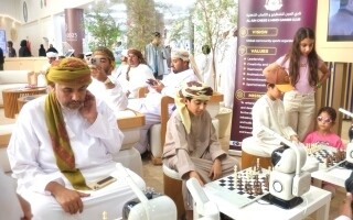 Chess Matches with a Robot Held in Al Ain
