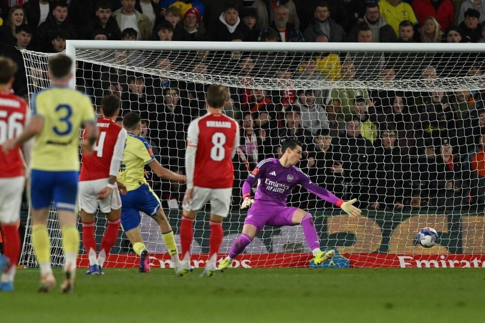 阿森纳球迷对足总杯出局的反应