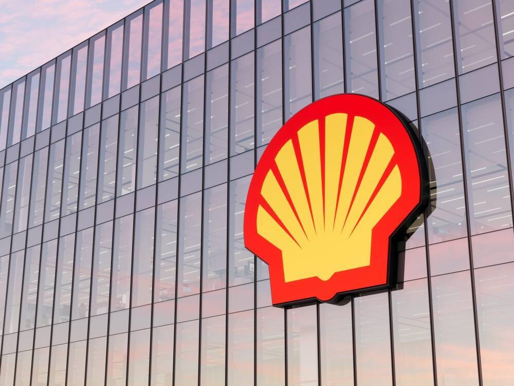 Shell объявила о самых низких квартальных прибылях за пять лет