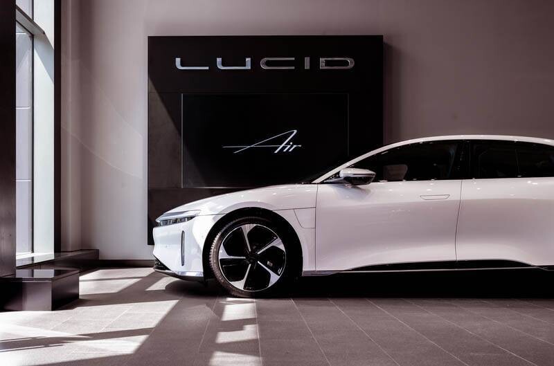 Lucid Group открывает свой первый розничный студио-магазин в Дубае