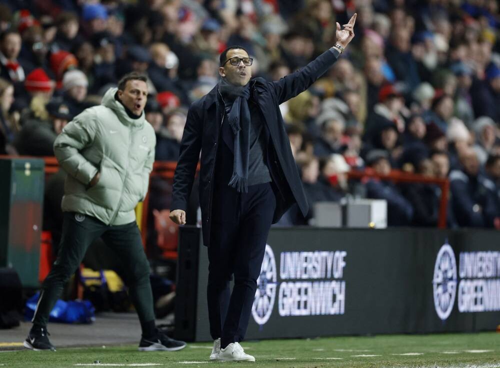 Rosenor to Lead Chelsea Against Arsenal and Brentford