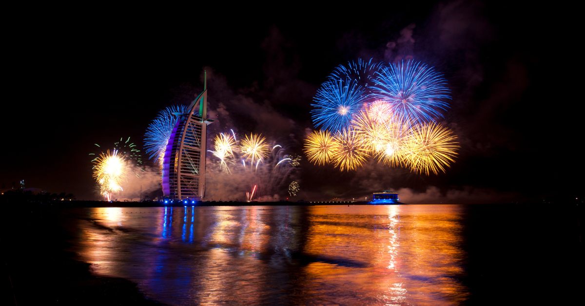 Дубай проведет восьмидневное новогоднее шоу у Бурдж-Халифа