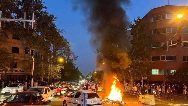 Countries Begin Evacuation of Diplomat Families from Middle East