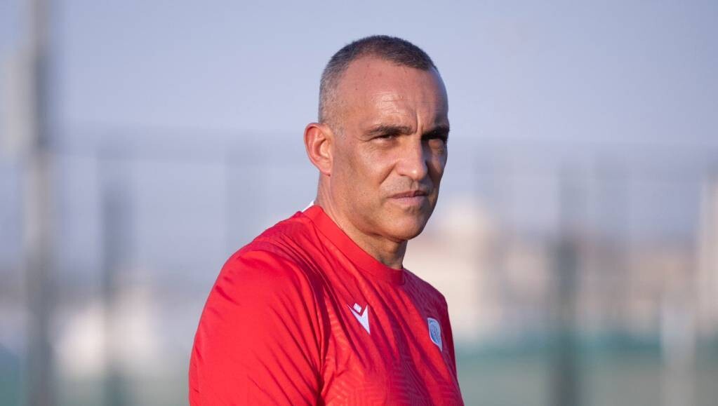 Клуб «Бани Яс» полностью рассчитался с бывшим тренером Жуан Педру