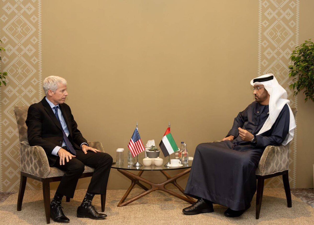阿联酋和美国部长讨论能源部门