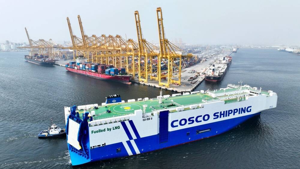Дубай принимает первый двусторонний топливный судно от COSCO