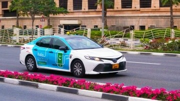 Dubai's Taxi Sector Embraces E-Hail Innovations