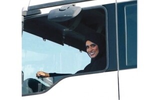 Primera mujer emiratí con siete licencias: una historia de superar el miedo