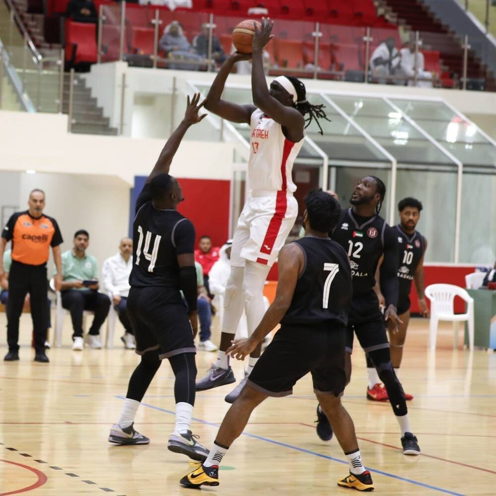 «Аль-Батайа» и «Аль-Дхайра» одержали уверенные победы в чемпионате ОАЭ по баскетболу