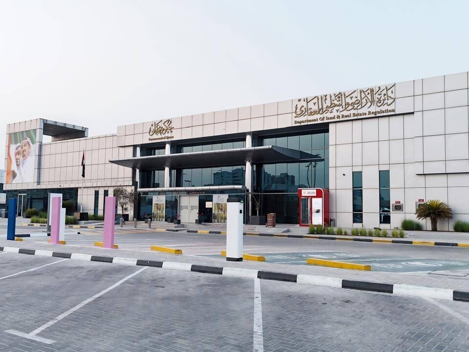 Ajman Land Department Wins Award for Best Government Services