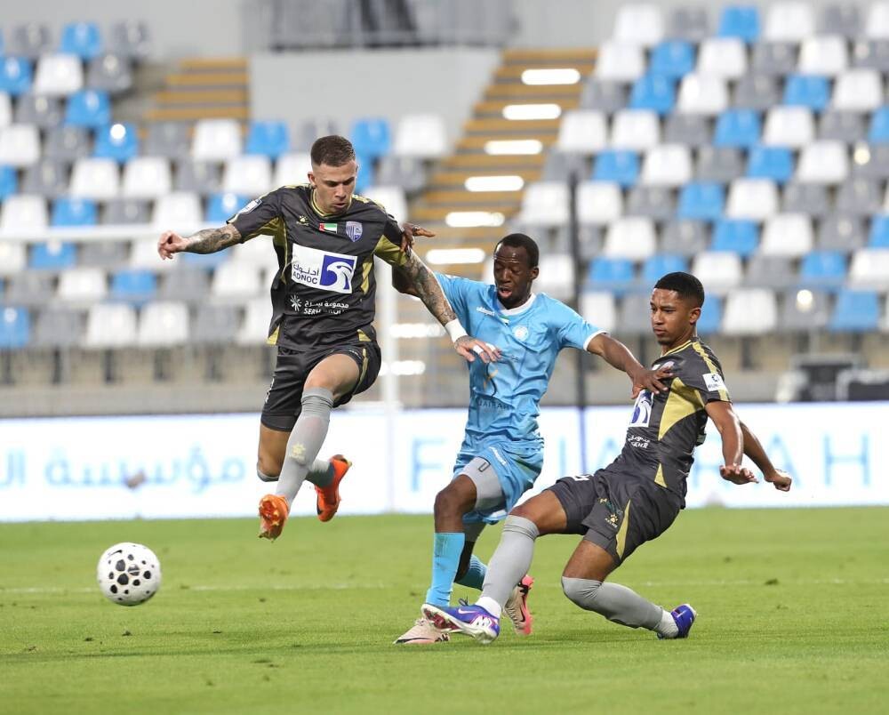 霍法坎战胜班尼亚斯，结束不胜纪录