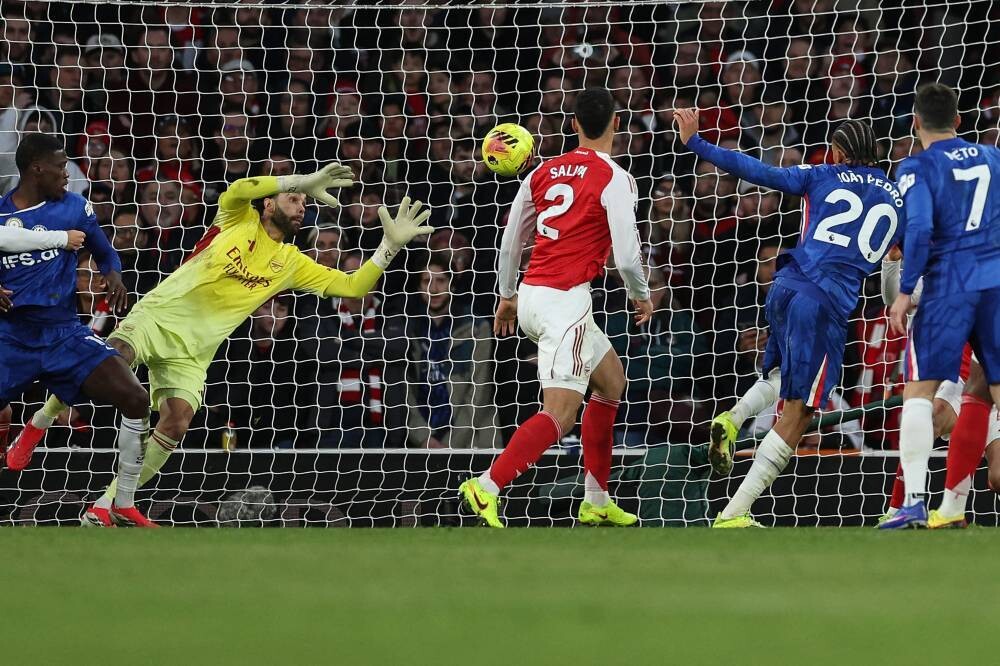 Arsenal defeats Chelsea in London derby