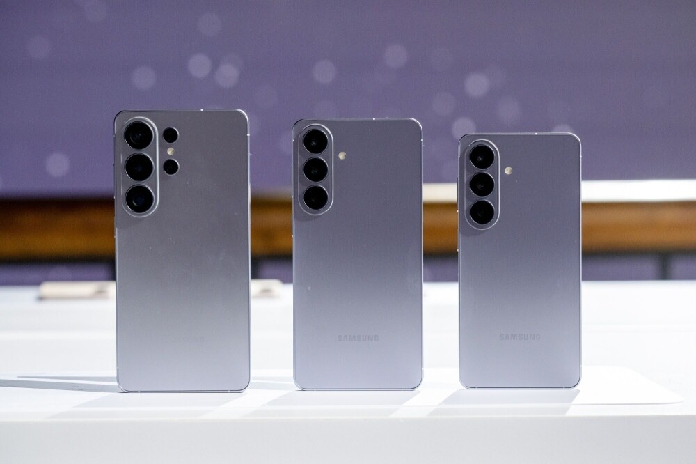 Global Smartphone Market Expected to See Largest Ever Decline in 2026