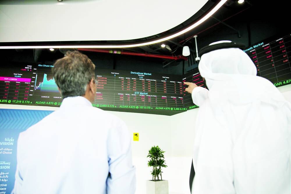UAE Stocks Drop Due to Volatile Trading