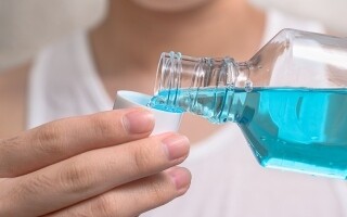 Avoid Using Mouthwash After Cleaning Your Teeth