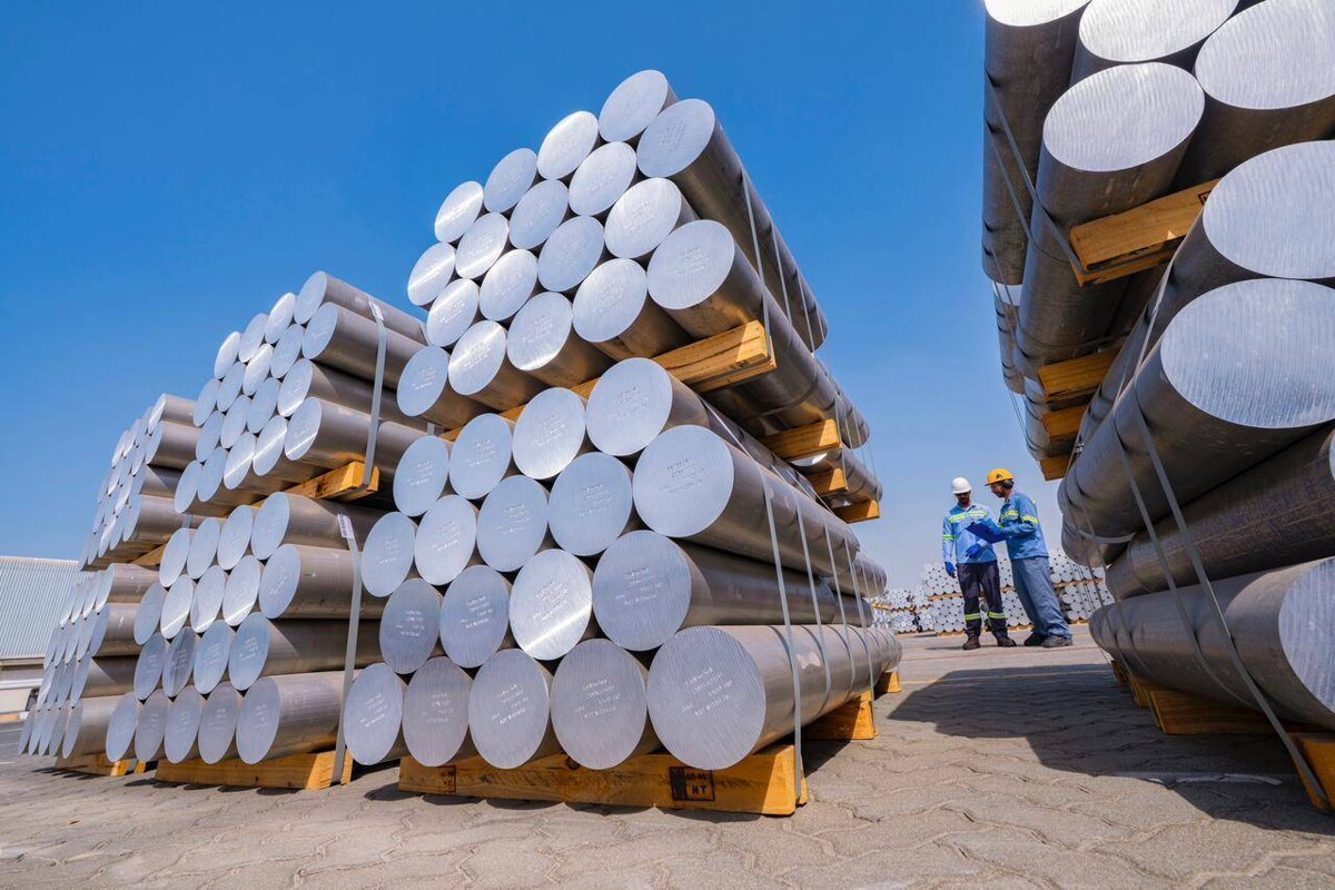 Emirates Global Aluminium considers using external stocks