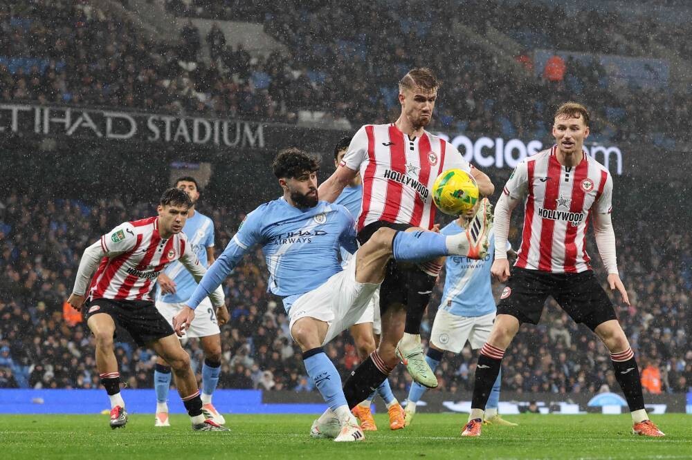 Man City Aims for Top Before Christmas Fixtures