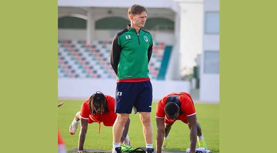 Emirates Club Signs Deal with Croatian Coach