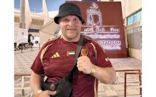 阿布扎比的英国球迷：我对阿尔瓦赫达的爱始于颜色