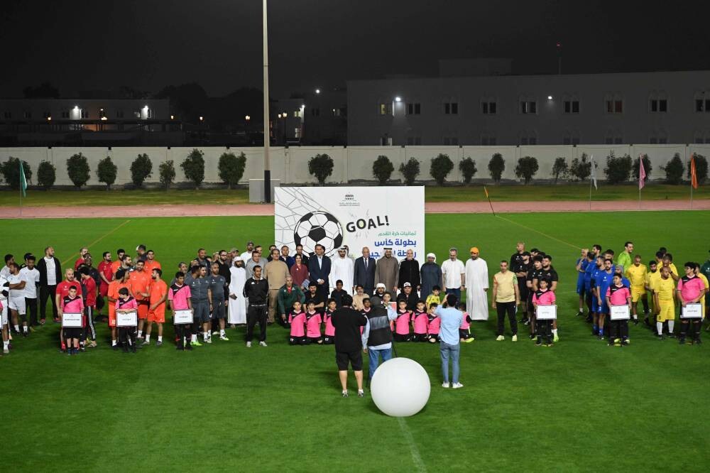 Comienza la Copa de Fútbol de la Asociación de Graduados en la Universidad de Sharjah