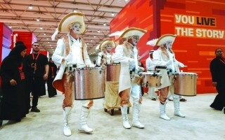 В Шардже представили перформанс «Исторические фэнтезийные барабаны»