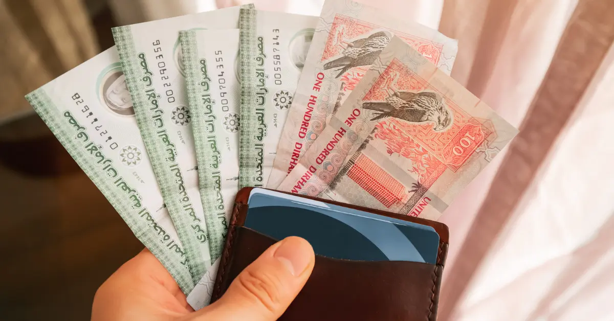 Суд обязал клину выплатить 48 559 дирхамов бывшему сотруднику