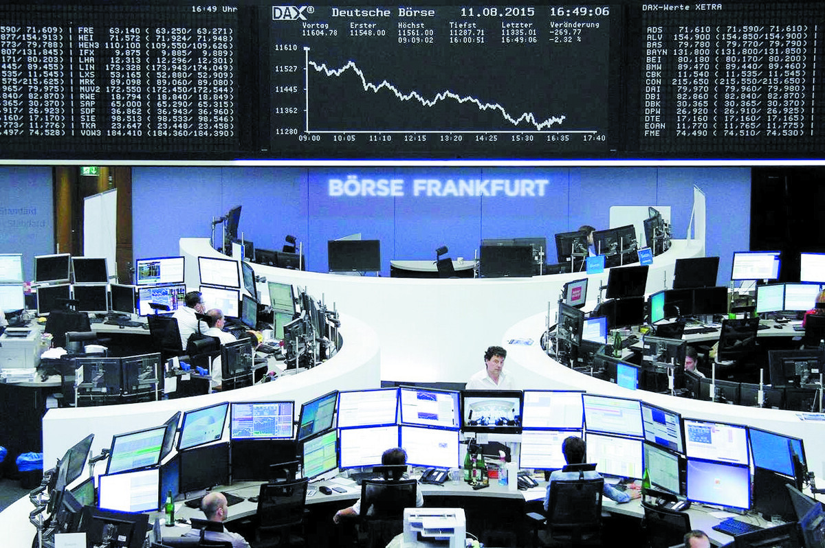 European Stocks Rise on Utility and Media Gains