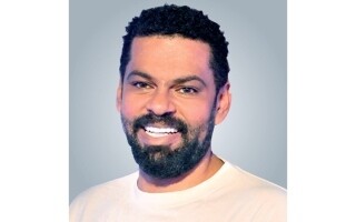 «Отелло — кукольник»: современная интерпретация трагедии Шекспира на Дубайском фестивале молодежного театра