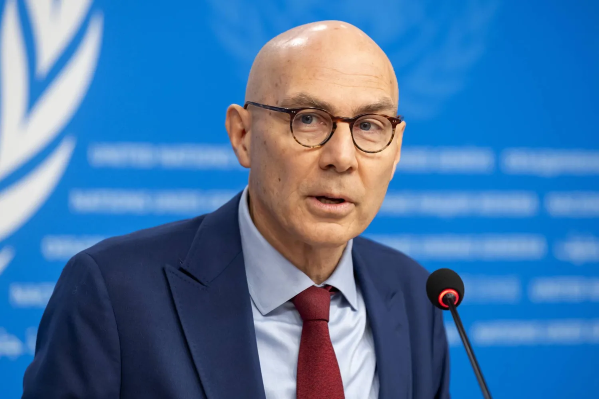 图尔克呼吁结束伊朗战争