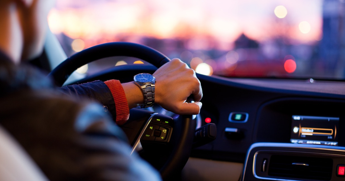 Суд обязал клиента выплатить долг компании по прокату автомобилей в Абу-Даби