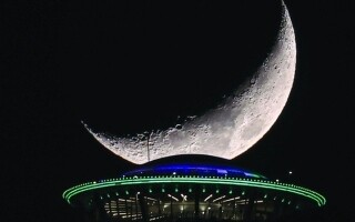 The Moon's Retreat in Khorfakkan