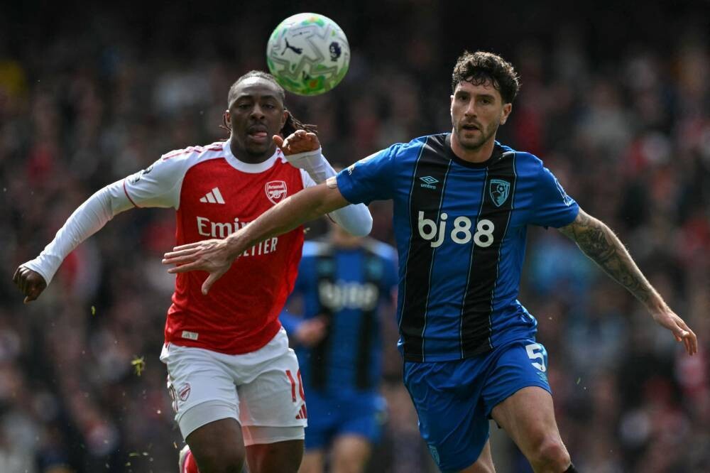 Arsenal suffers surprise defeat to Bournemouth in title race