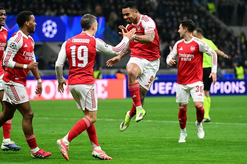 Arsenal Secures Champions League Knockout Stage Spot