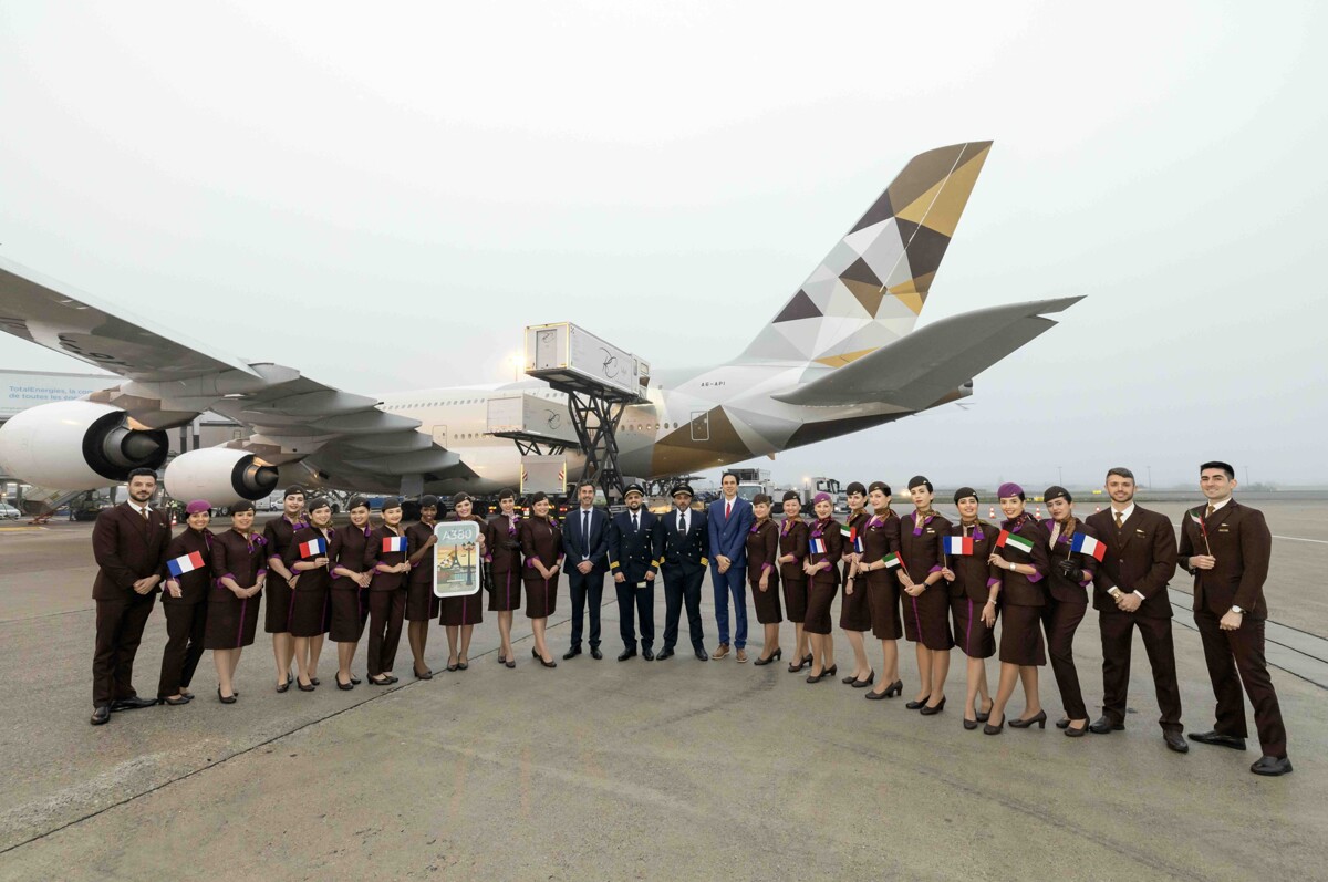 Etihad Airways A380 Returns to Paris Charles de Gaulle