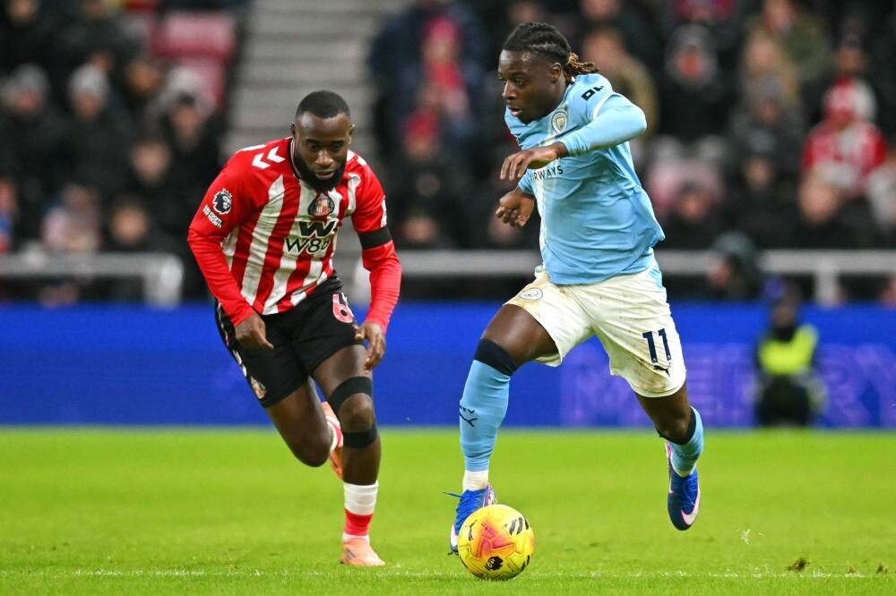 Manchester City Drops Points in Title Race