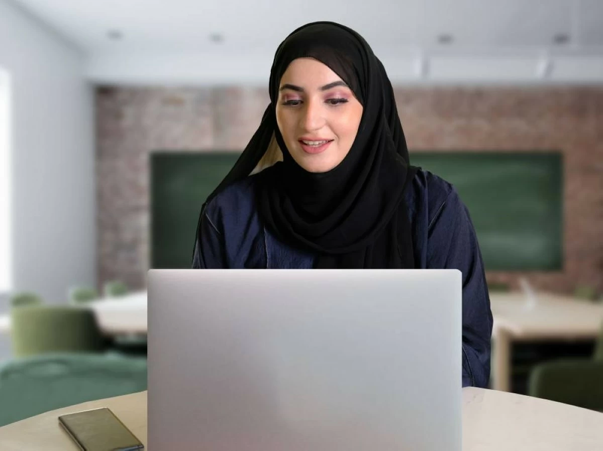 UAE: Advanced Distance Learning System