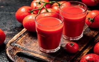 Tomato Juice: A Natural Remedy for Lowering Blood Pressure