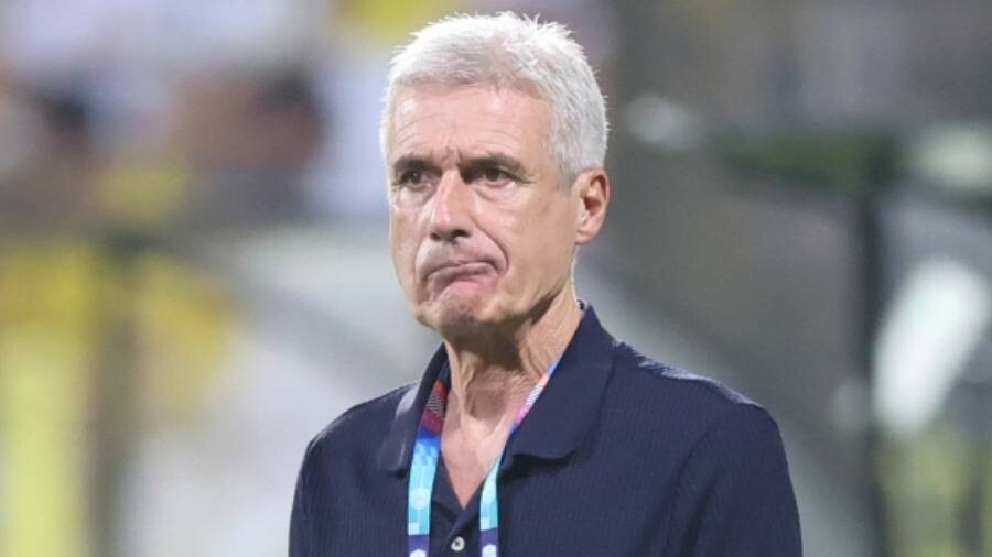 «Аль-Васл» уволил тренера Луиса Кастро после ничьи с «Аль-Мухарраком»