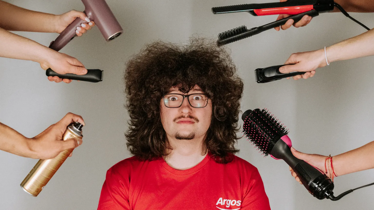 Manchester United Fan's 459-Day Haircut Vow