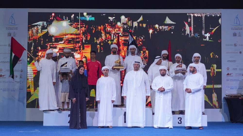 Шейх Ахмед бин Хамдан наградил победителей парусных гонок в Бураке