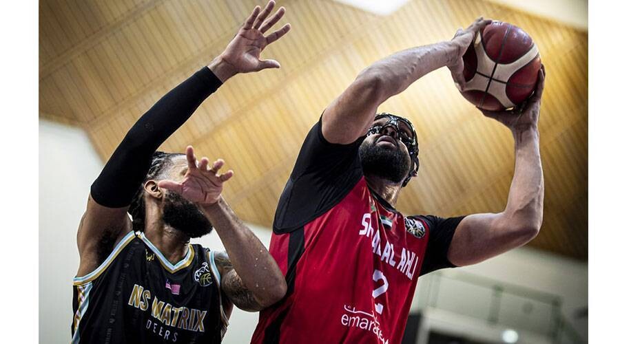 Баскетбольная команда Shabab Al Ahli побеждает Matrix Ders в Дубае